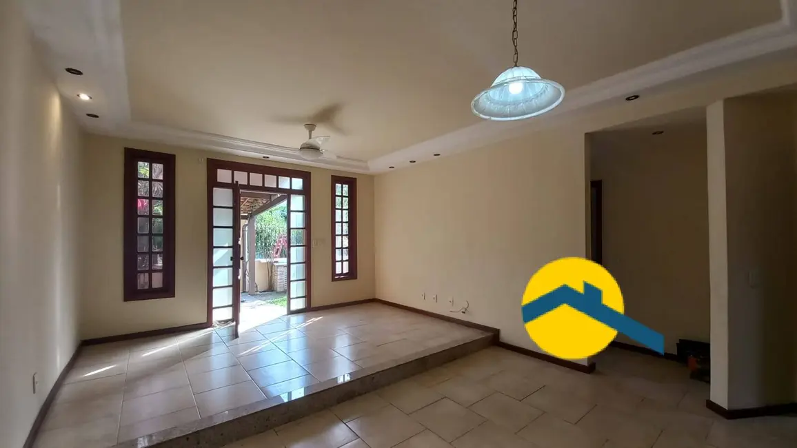 Foto 1 de Casa com 3 quartos à venda, 170m2 em Itaipu, Niteroi - RJ