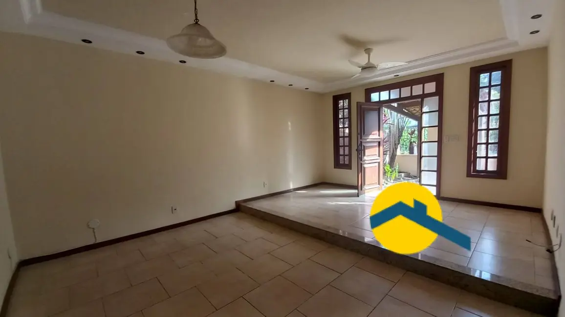 Foto 3 de Casa com 3 quartos à venda, 170m2 em Itaipu, Niteroi - RJ