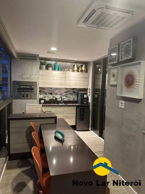 Foto 2 de Apartamento com 4 quartos à venda, 138m2 em Icaraí, Niteroi - RJ