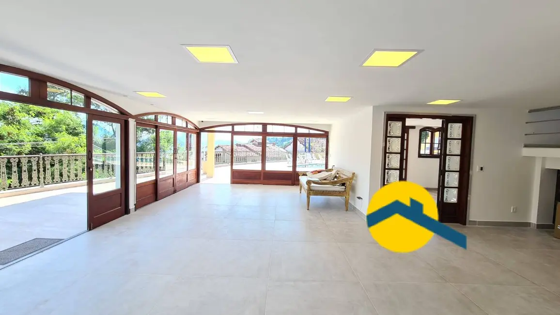 Foto 2 de Casa com 5 quartos à venda, 480m2 em São Francisco, Niteroi - RJ