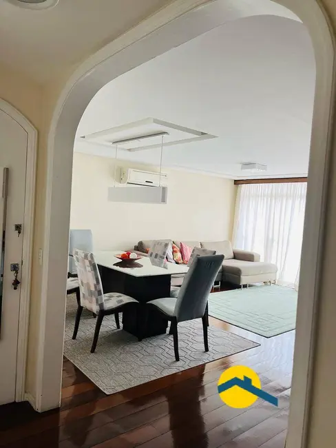 Apartamento com 4 quartos à venda, 160m2 em Icaraí, Niteroi - RJ - imagem 2 Foto 2 de Apartamento com 4 quartos à venda, 160m2 em Icaraí, Niteroi - RJ