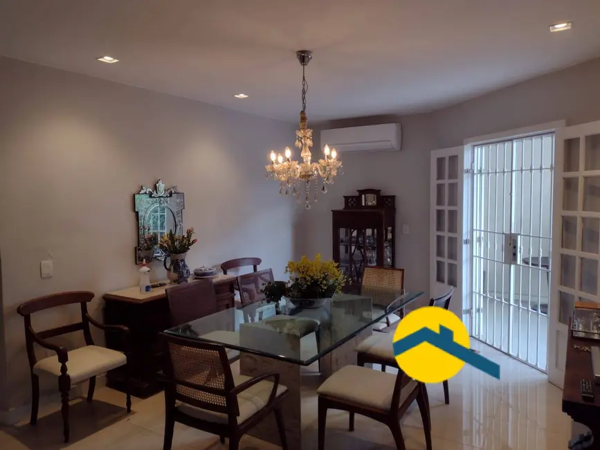 Foto 6 de Casa com 4 quartos à venda, 360m2 em São Francisco, Niteroi - RJ