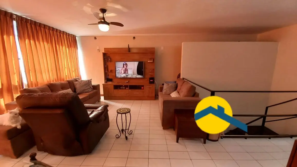 Casa com 4 quartos à venda, 240m2 em Centro, Niteroi - RJ - imagem 4 Foto 4 de Casa com 4 quartos à venda, 240m2 em Centro, Niteroi - RJ