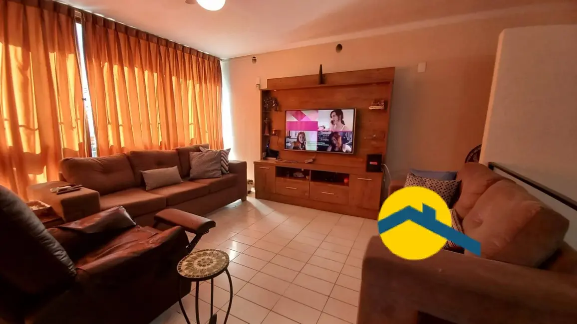 Casa com 4 quartos à venda, 240m2 em Centro, Niteroi - RJ - imagem 1 Foto 1 de Casa com 4 quartos à venda, 240m2 em Centro, Niteroi - RJ