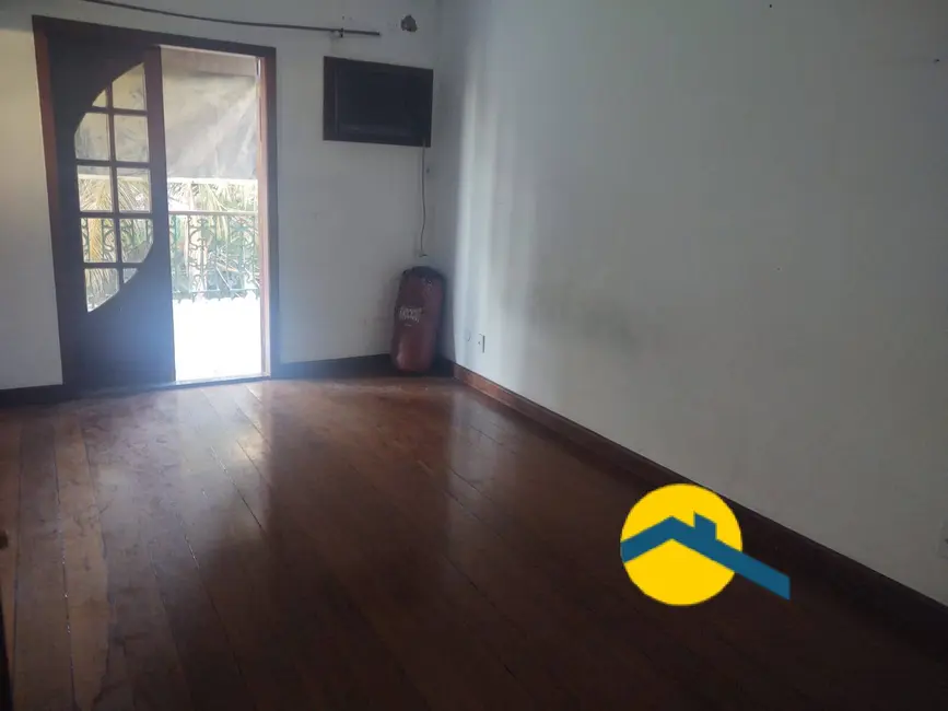 Foto 8 de Casa com 3 quartos à venda, 250m2 em Centro, Sao Goncalo - RJ