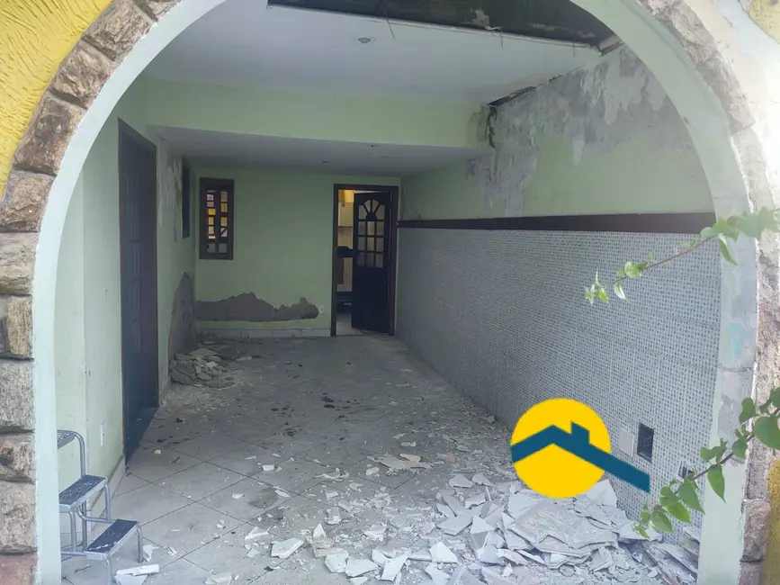 Foto 3 de Casa com 3 quartos à venda, 250m2 em Centro, Sao Goncalo - RJ