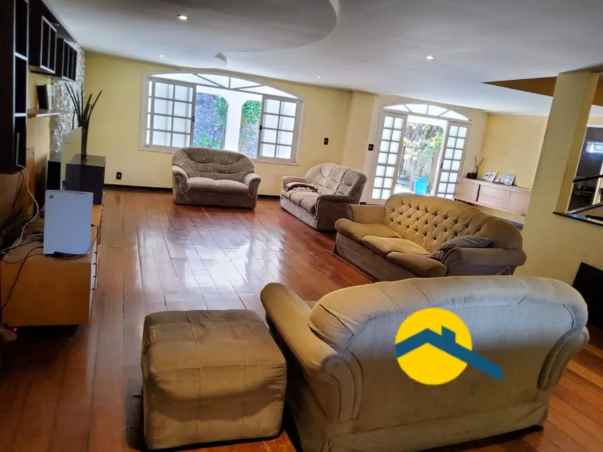 Foto 3 de Casa com 5 quartos à venda, 320m2 em Maria Paula, Niteroi - RJ