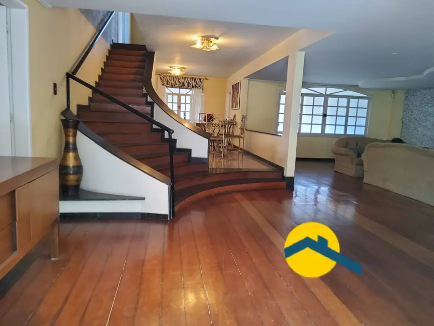 Foto 5 de Casa com 5 quartos à venda, 320m2 em Maria Paula, Niteroi - RJ