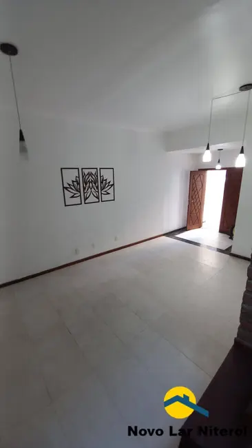 Foto 2 de Casa com 4 quartos à venda, 220m2 em Ingá, Niteroi - RJ