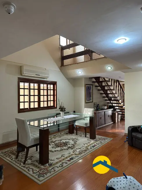 Foto 6 de Casa com 3 quartos à venda, 302m2 em Piratininga, Niteroi - RJ