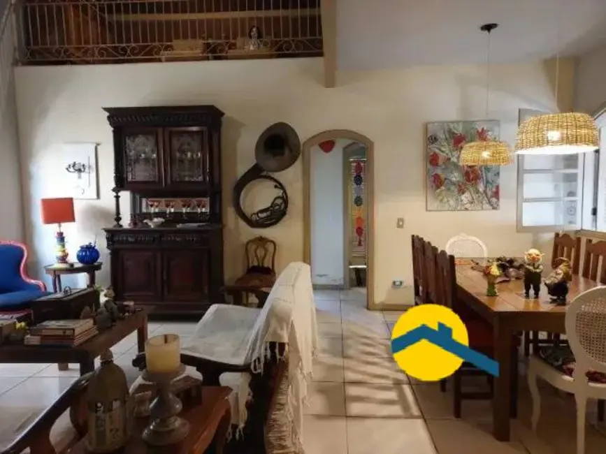 Foto 5 de Casa com 5 quartos à venda, 250m2 em Piratininga, Niteroi - RJ