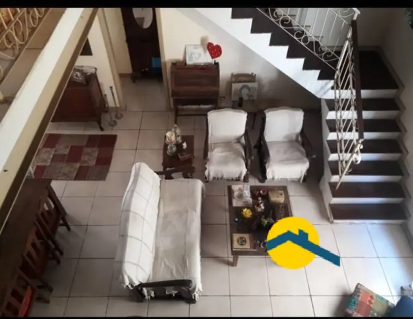 Foto 4 de Casa com 5 quartos à venda, 250m2 em Piratininga, Niteroi - RJ