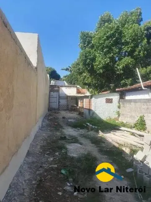 Foto 2 de Terreno / Lote à venda, 180m2 em Piratininga, Niteroi - RJ