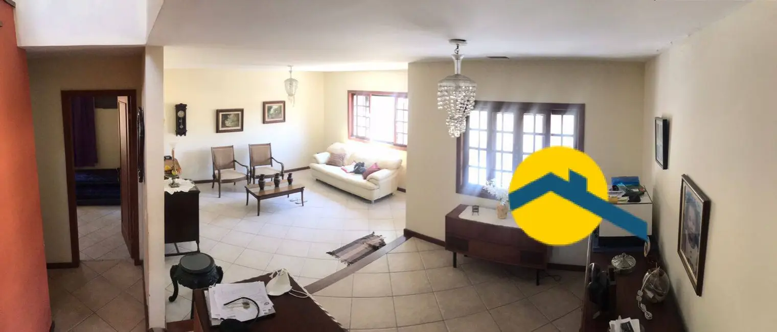 Foto 2 de Casa com 4 quartos à venda, 200m2 em Piratininga, Niteroi - RJ