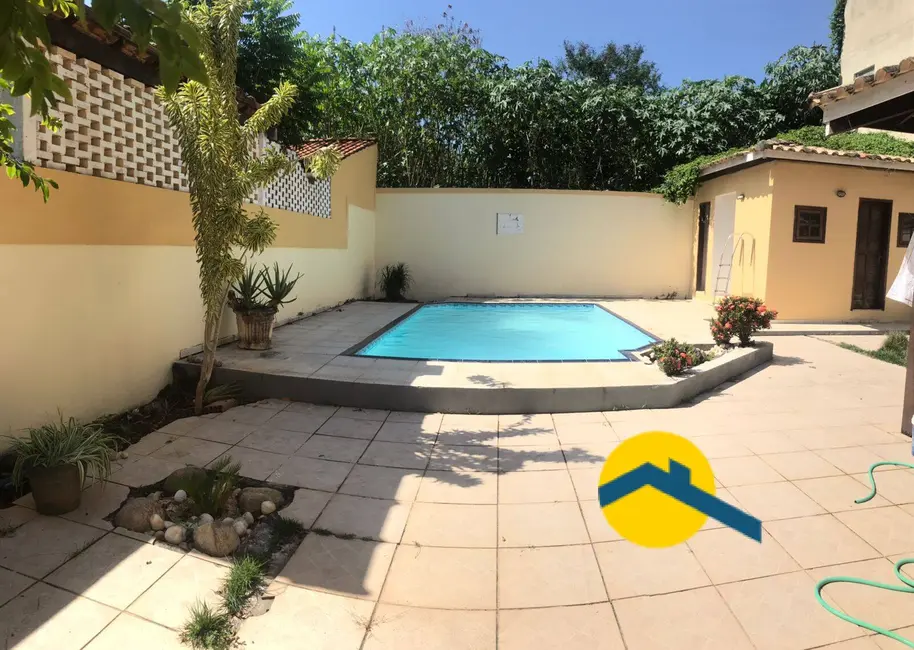 Foto 1 de Casa com 4 quartos à venda, 200m2 em Piratininga, Niteroi - RJ