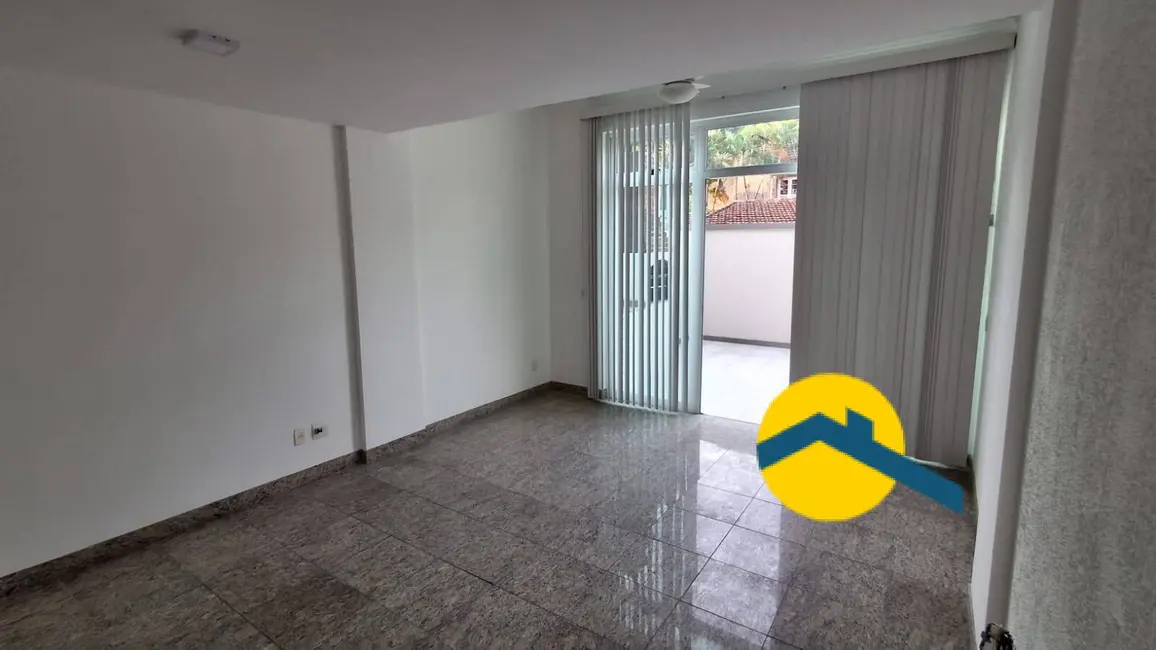 Foto 3 de Casa com 2 quartos à venda, 130m2 em São Francisco, Niteroi - RJ