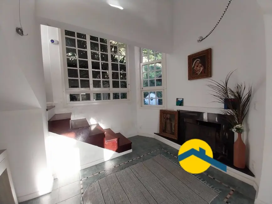 Foto 2 de Casa de Condomínio com 6 quartos à venda, 300m2 em Piratininga, Niteroi - RJ