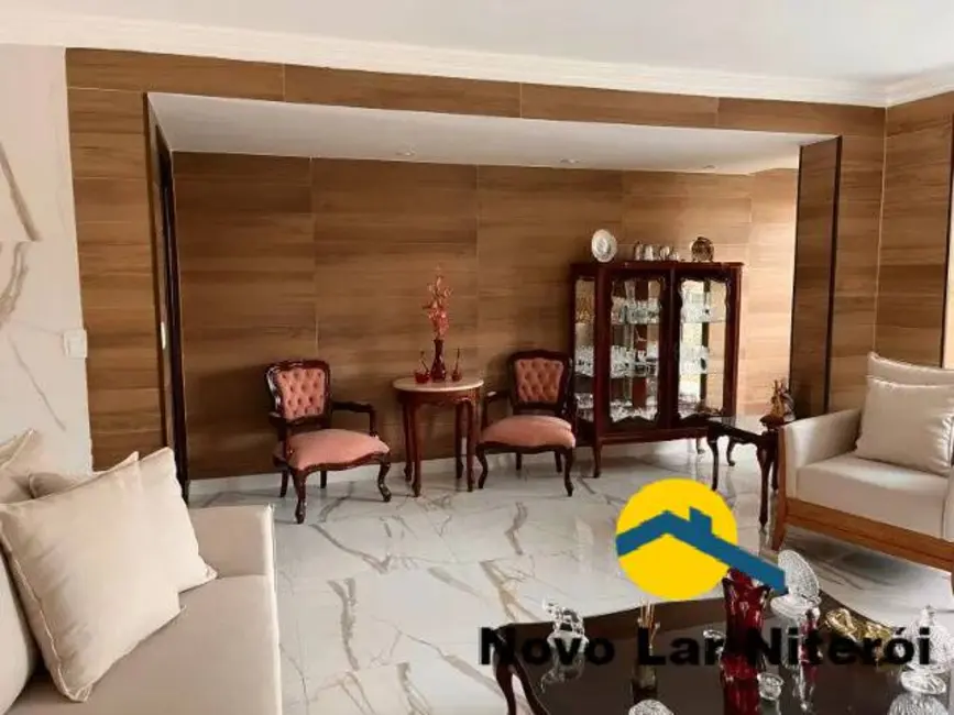 Foto 2 de Casa com 4 quartos à venda, 500m2 em Itaipu, Niteroi - RJ