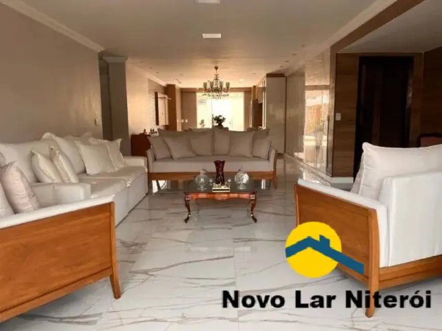 Foto 1 de Casa com 4 quartos à venda, 500m2 em Itaipu, Niteroi - RJ