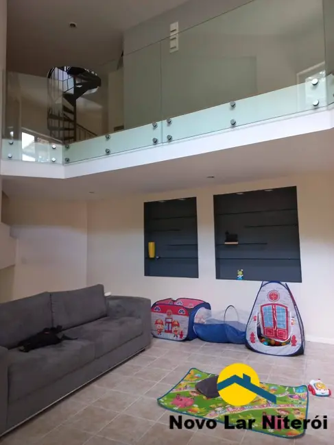 Foto 2 de Casa de Condomínio com 4 quartos à venda, 280m2 em Badu, Niteroi - RJ