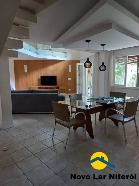 Foto 1 de Casa de Condomínio com 4 quartos à venda, 280m2 em Badu, Niteroi - RJ