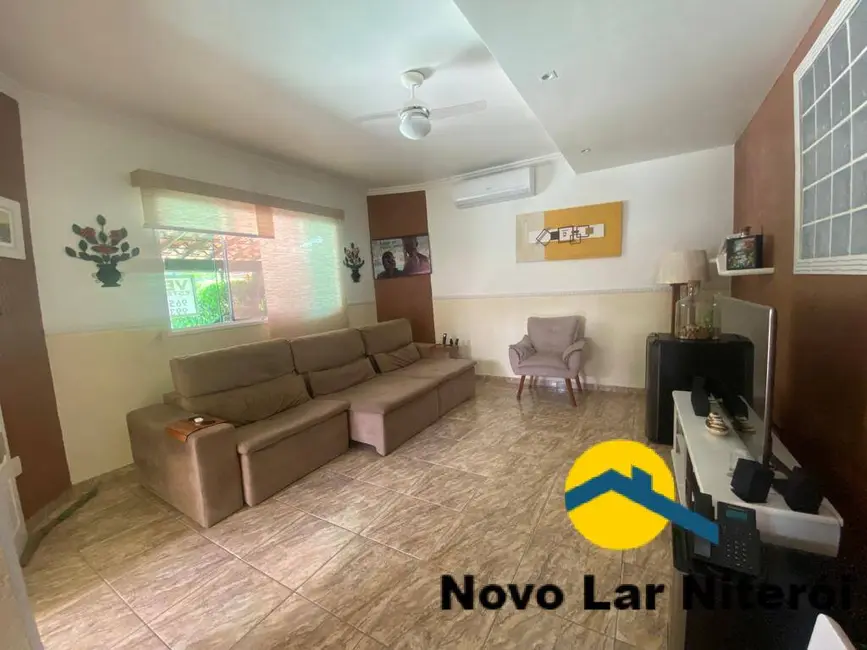 Foto 1 de Casa com 3 quartos à venda, 220m2 em Várzea das Moças, Niteroi - RJ