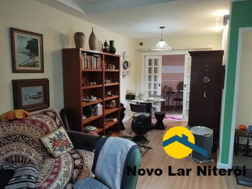 Foto 2 de Casa com 3 quartos à venda, 100m2 em Piratininga, Niteroi - RJ