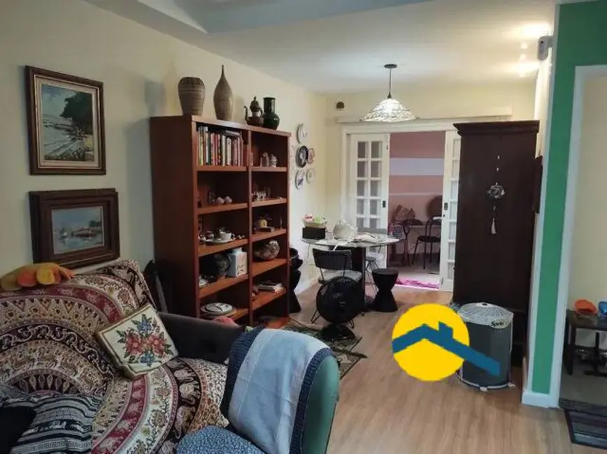 Foto 2 de Casa com 3 quartos à venda, 100m2 em Piratininga, Niteroi - RJ