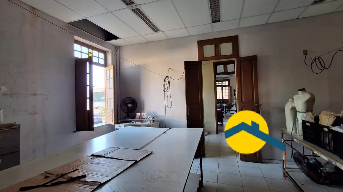 Sala Comercial à venda, 160m2 em Centro, Niteroi - RJ - imagem 4 Foto 4 de Sala Comercial à venda, 160m2 em Centro, Niteroi - RJ