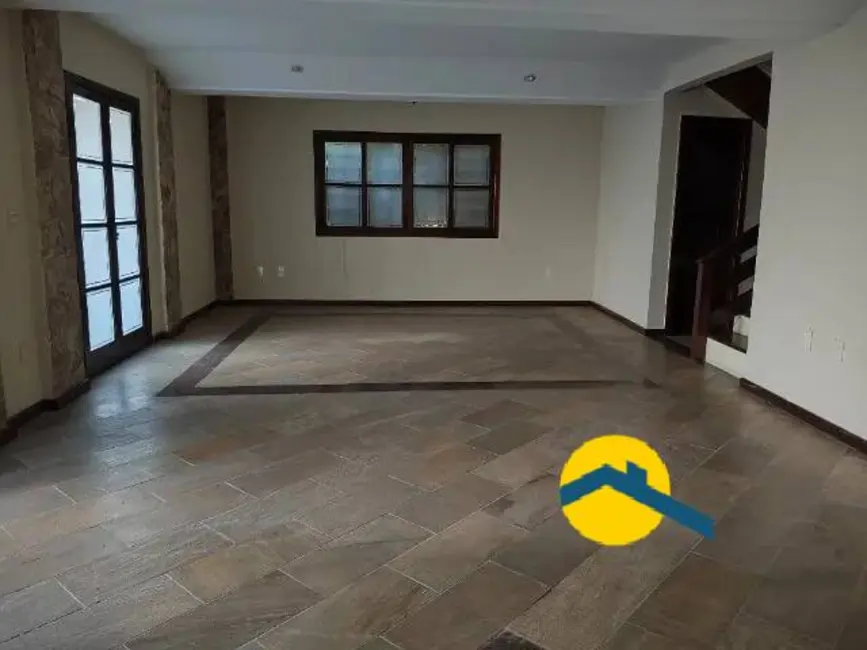 Foto 1 de Casa de Condomínio com 3 quartos à venda, 200m2 em Sapê, Niteroi - RJ