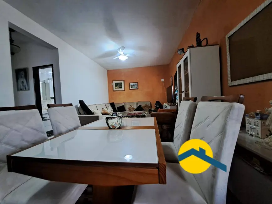 Casa com 4 quartos à venda, 210m2 em Parque Nanci, Marica - RJ - imagem 8 Foto 8 de Casa com 4 quartos à venda, 210m2 em Parque Nanci, Marica - RJ