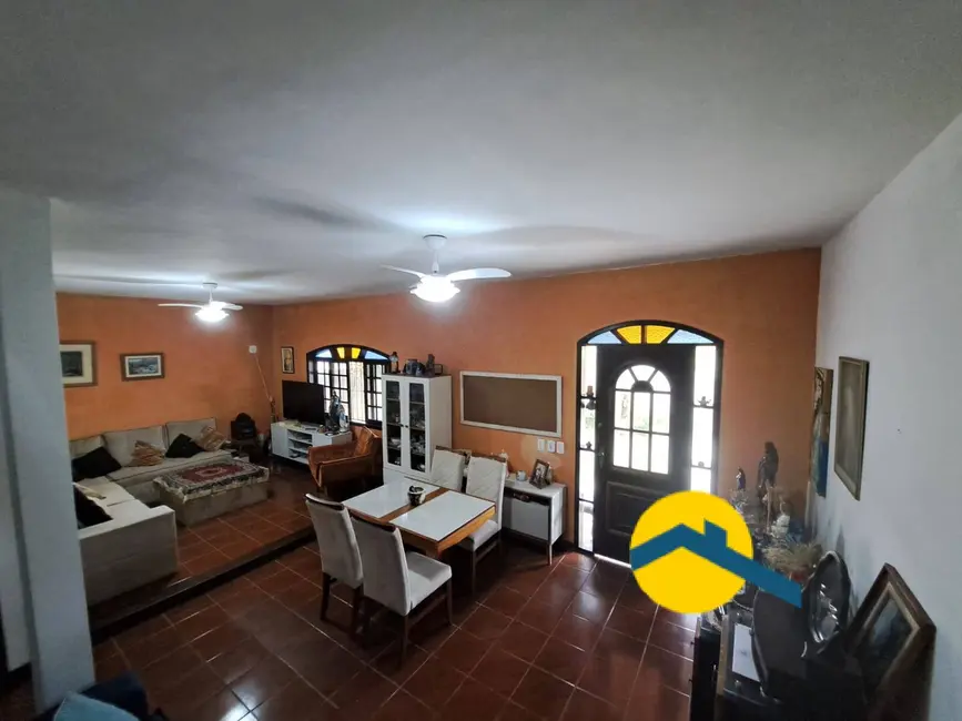 Casa com 4 quartos à venda, 210m2 em Parque Nanci, Marica - RJ - imagem 3 Foto 3 de Casa com 4 quartos à venda, 210m2 em Parque Nanci, Marica - RJ