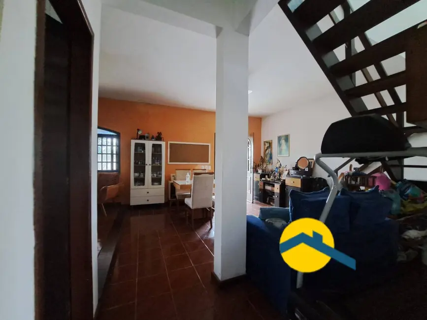 Casa com 4 quartos à venda, 210m2 em Parque Nanci, Marica - RJ - imagem 5 Foto 5 de Casa com 4 quartos à venda, 210m2 em Parque Nanci, Marica - RJ