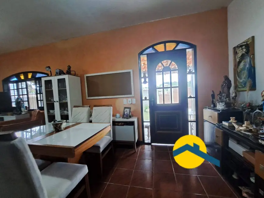 Casa com 4 quartos à venda, 210m2 em Parque Nanci, Marica - RJ - imagem 6 Foto 6 de Casa com 4 quartos à venda, 210m2 em Parque Nanci, Marica - RJ