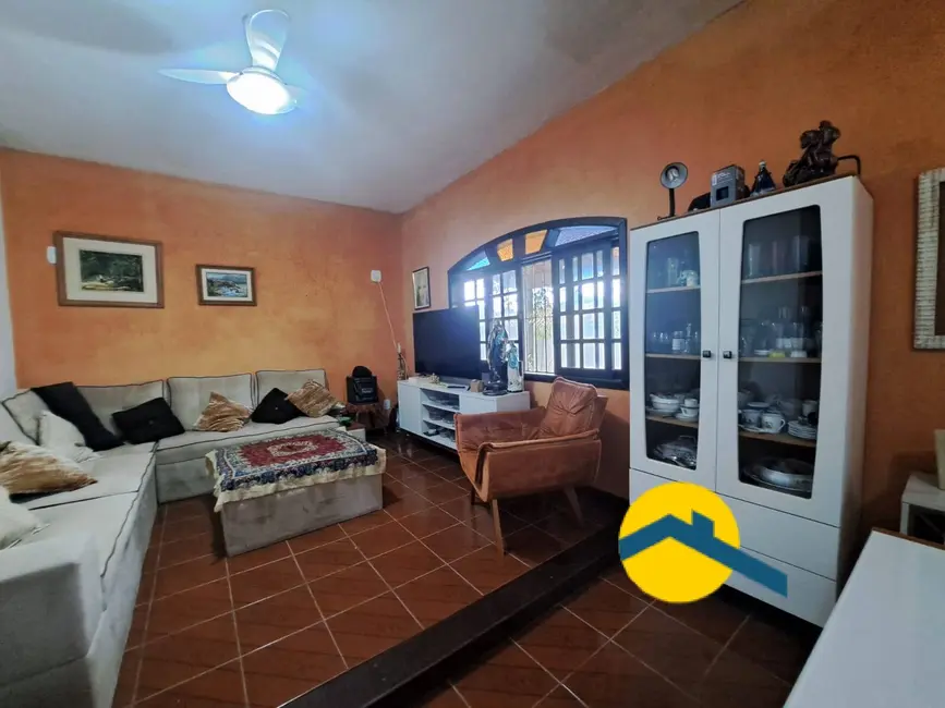 Casa com 4 quartos à venda, 210m2 em Parque Nanci, Marica - RJ - imagem 4 Foto 4 de Casa com 4 quartos à venda, 210m2 em Parque Nanci, Marica - RJ