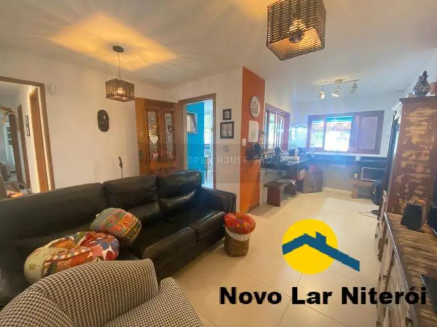 Foto 4 de Casa com 3 quartos à venda, 181m2 em Praia de Itaipuaçu (Itaipuaçu), Marica - RJ