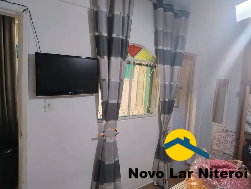 Casa com 8 quartos para alugar, 270m2 em São Domingos, Niteroi - RJ - imagem 6 Foto 6 de Casa com 8 quartos para alugar, 270m2 em São Domingos, Niteroi - RJ