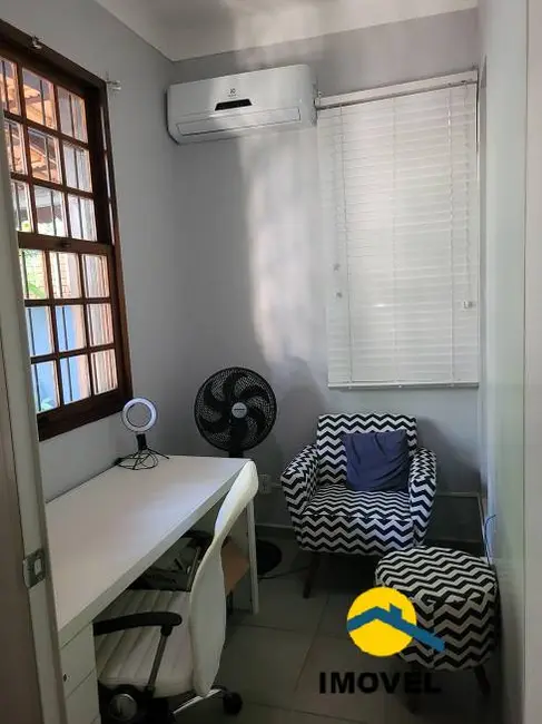 Casa com 4 quartos à venda, 150m2 em Pe Pequeno, Niteroi - RJ - imagem 8 Foto 8 de Casa com 4 quartos à venda, 150m2 em Pe Pequeno, Niteroi - RJ