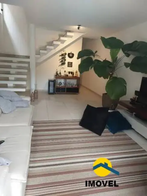 Foto 3 de Casa com 4 quartos à venda, 155m2 em Piratininga, Niteroi - RJ