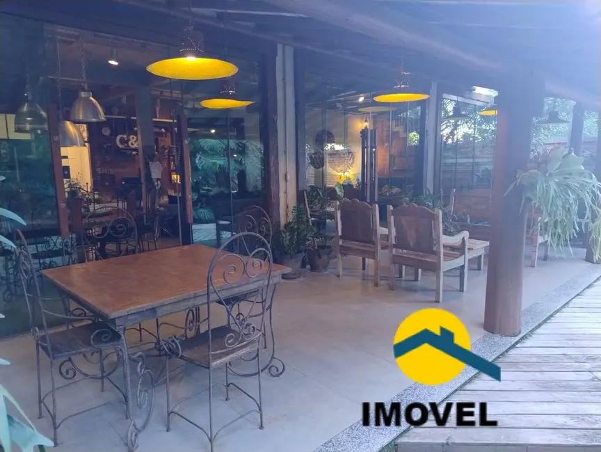 Casa de Condomínio com 4 quartos à venda, 400m2 em Maria Paula, Sao Goncalo - RJ - imagem 3 Foto 3 de Casa de Condomínio com 4 quartos à venda, 400m2 em Maria Paula, Sao Goncalo - RJ