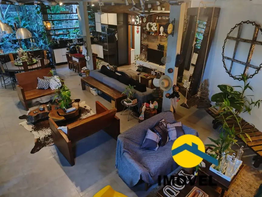 Casa de Condomínio com 4 quartos à venda, 400m2 em Maria Paula, Sao Goncalo - RJ - imagem 8 Foto 8 de Casa de Condomínio com 4 quartos à venda, 400m2 em Maria Paula, Sao Goncalo - RJ