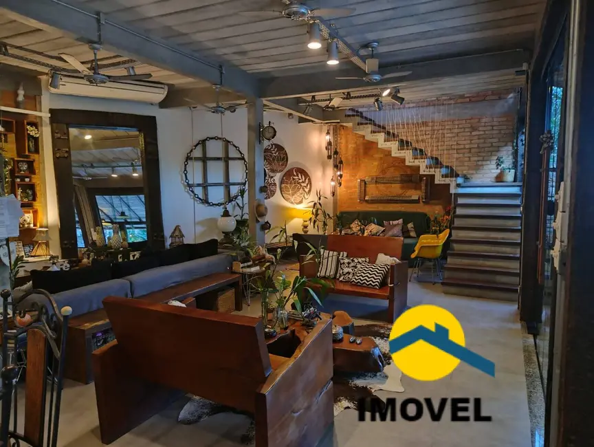 Casa de Condomínio com 4 quartos à venda, 400m2 em Maria Paula, Sao Goncalo - RJ - imagem 7 Foto 7 de Casa de Condomínio com 4 quartos à venda, 400m2 em Maria Paula, Sao Goncalo - RJ