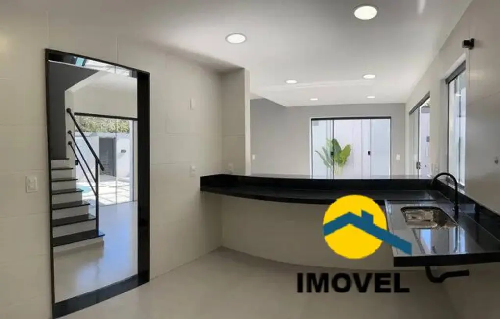 Foto 4 de Casa com 4 quartos à venda, 150m2 em Itaipu, Niteroi - RJ