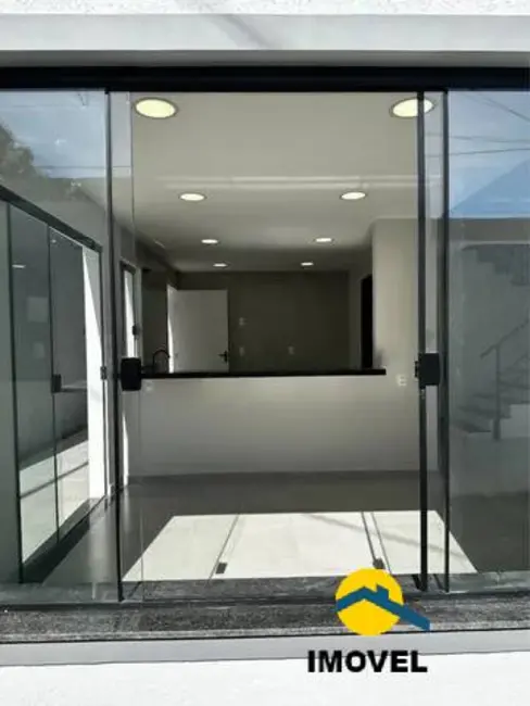 Foto 3 de Casa com 4 quartos à venda, 150m2 em Itaipu, Niteroi - RJ