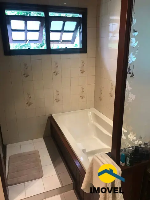 Foto 6 de Casa com 3 quartos à venda, 180m2 em Itaipu, Niteroi - RJ