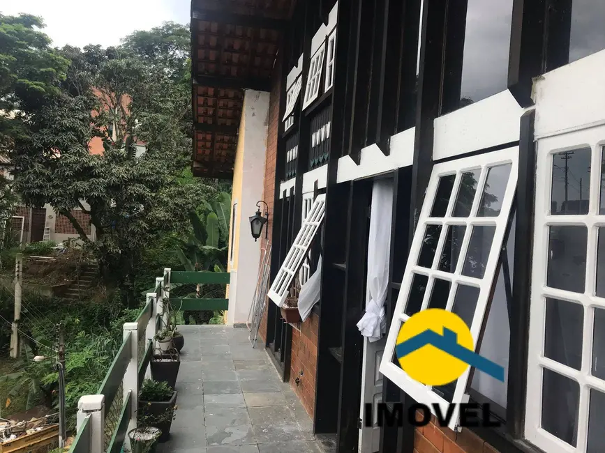 Foto 2 de Casa com 3 quartos à venda, 180m2 em Itaipu, Niteroi - RJ