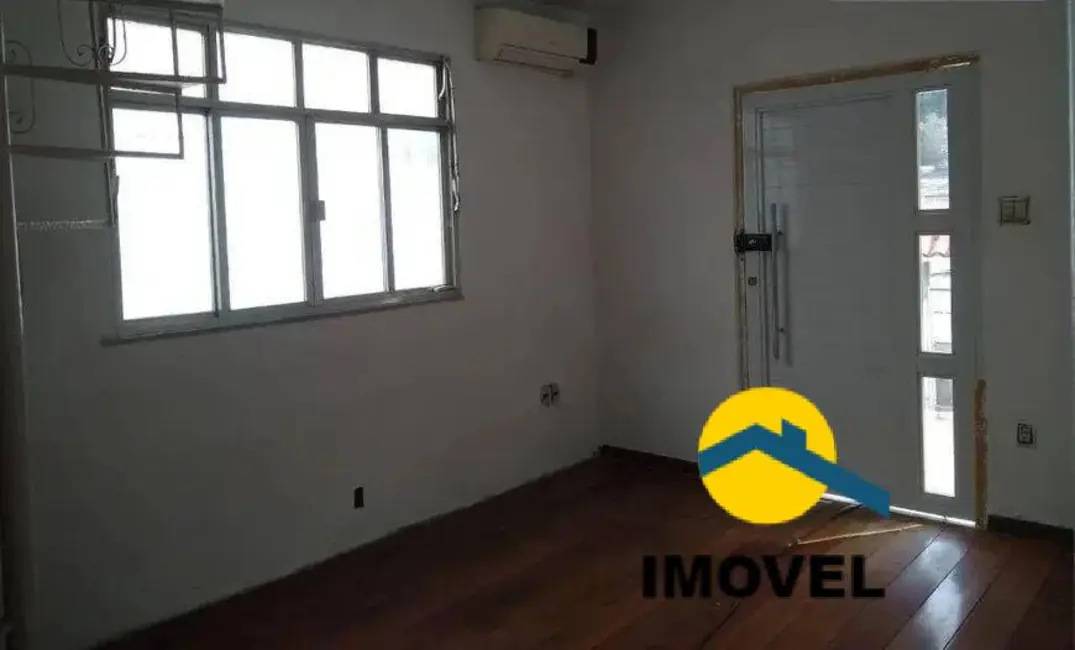 Foto 1 de Casa com 4 quartos à venda, 200m2 em Santa Rosa, Niteroi - RJ