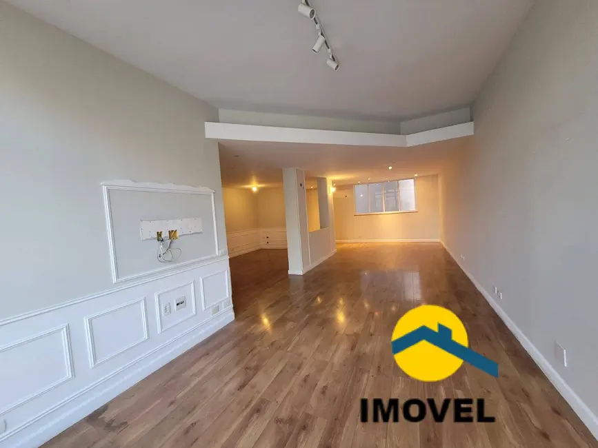 Foto 2 de Apartamento com 3 quartos à venda, 140m2 em Icaraí, Niteroi - RJ