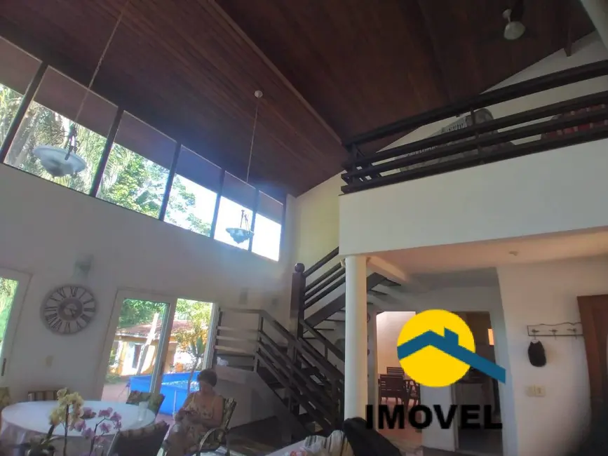 Casa de Condomínio com 4 quartos à venda, 255m2 em Sapê, Niteroi - RJ - imagem 3 Foto 3 de Casa de Condomínio com 4 quartos à venda, 255m2 em Sapê, Niteroi - RJ