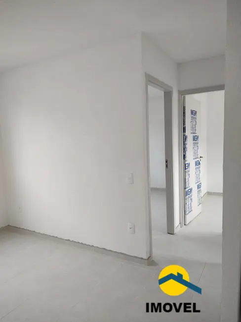 Foto 2 de Apartamento com 2 quartos à venda, 41m2 em Trindade, Sao Goncalo - RJ